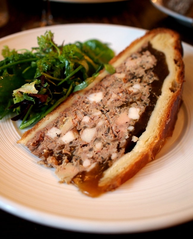 ル･ルペール･ドゥ･キャルトゥーシュ Pâté en croûte traditionnel foie gras de canard