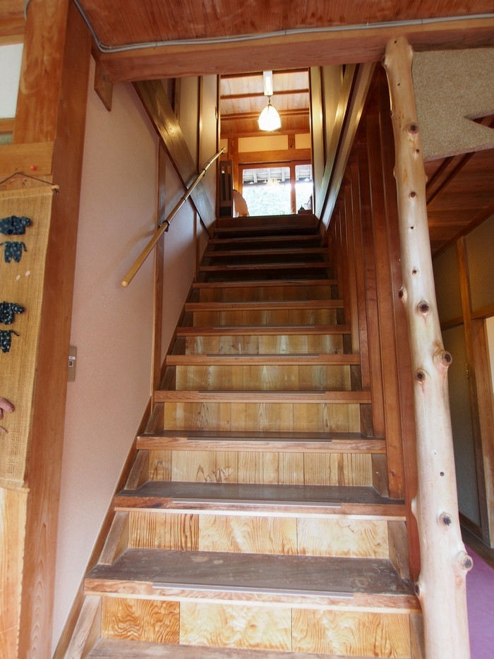 長治庵の宿泊棟の階段