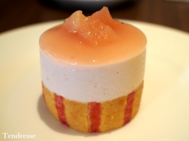 桃のお菓子ペッシュリーヌ タンドレス アイキャッチ