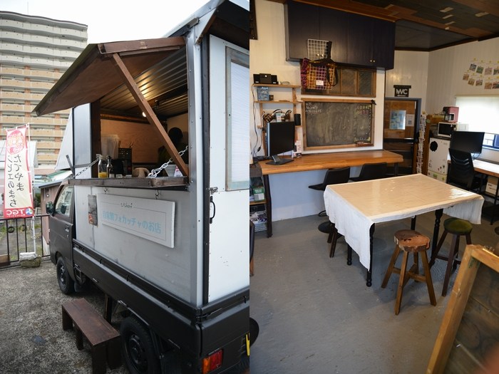 フォカッチャカフェ Albero キッチンカーと店内