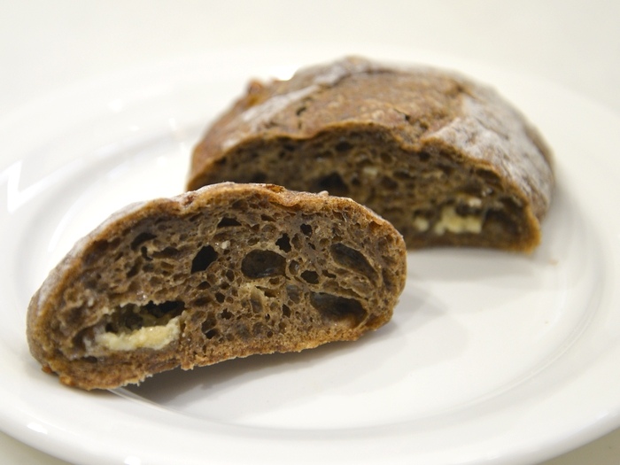 ライチ(LYCHI) 珈琲とホワイトチョコのパン 断面