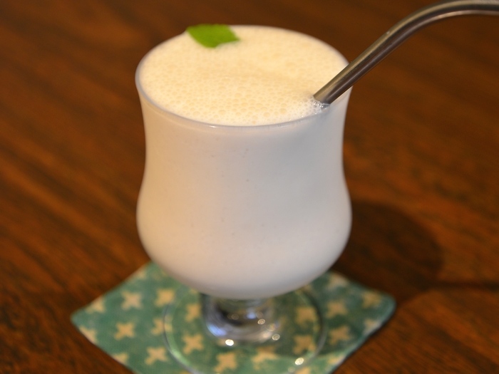 スーリヤデーヴの豆乳ラッシー